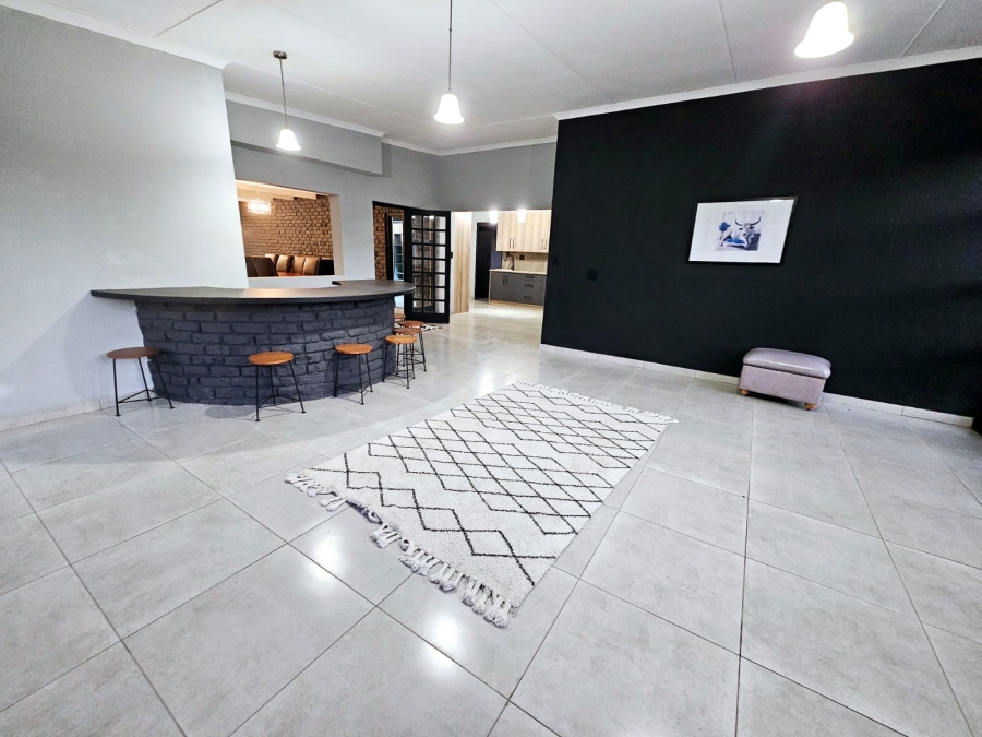 5 Bedroom Property for Sale in Stilbaai Wes Western Cape
